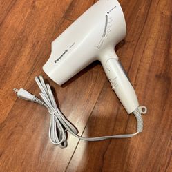Panasonic EH-NA97 hair dryer