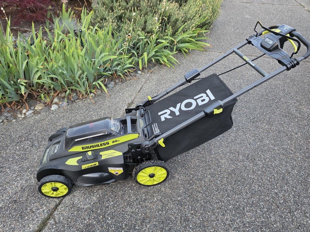 Ryobi Self-propelling 20" lawn mower 40V