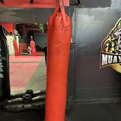 Muay Thai Heavybag