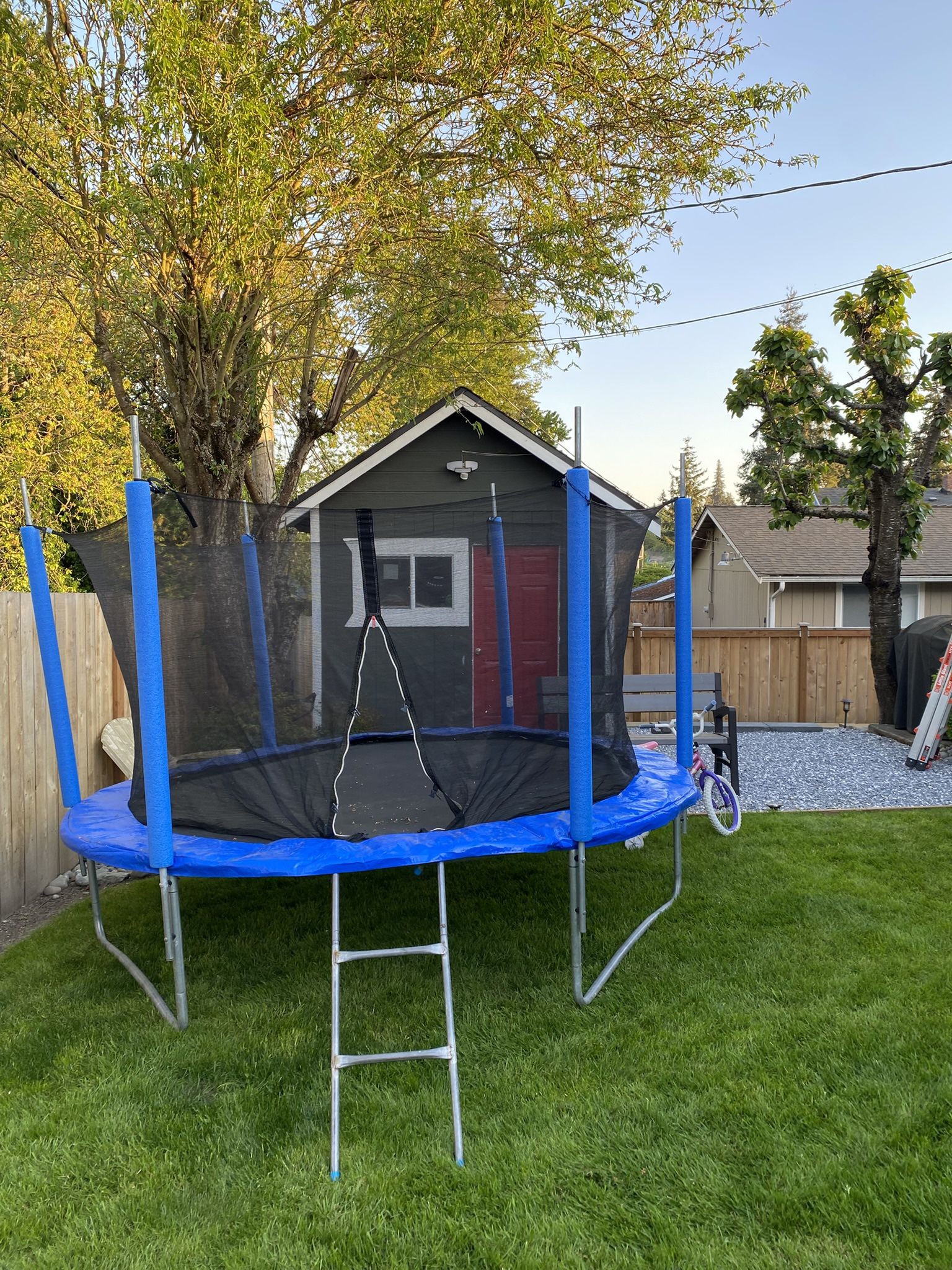 10 Ft Trampoline