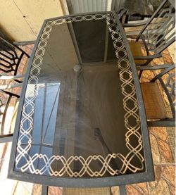 Outdoor Patio Dining Table with Glass Top