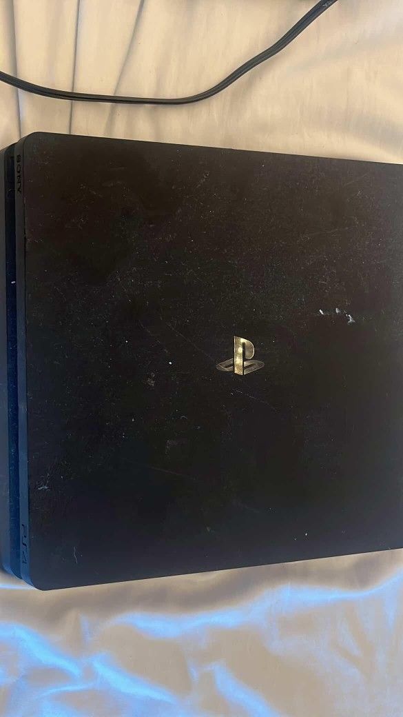 PS4 SLIM