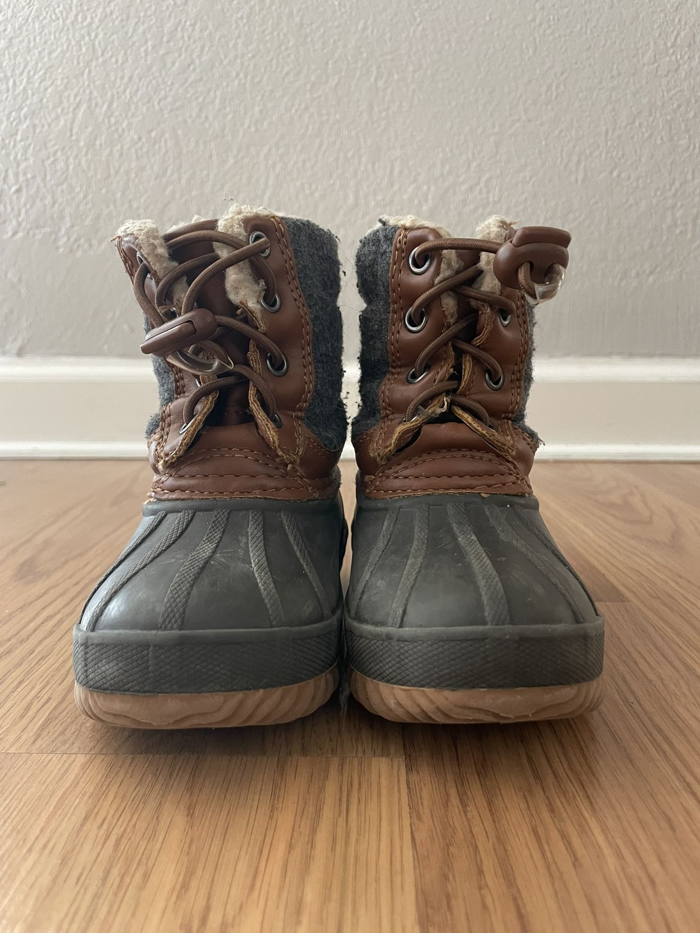 Toddler Cat & Jack Rain/Snow Boots Size 5/6T