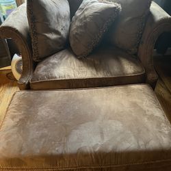 Beautiful Brown Oversized Chair 