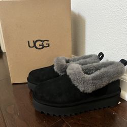 New UGG Platform Slippers on Women size 5 Black