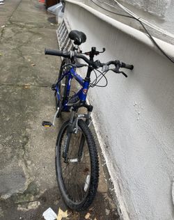 Schwinn Sidewinder Men’s Mountain Bike