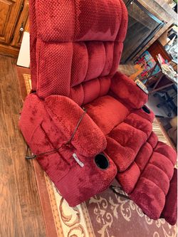 Lift recliner with heat and massage