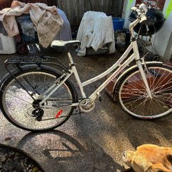 Infinity https://offerup.com/redirect/?o=Qm9zcy5vbmU= Bicycle 