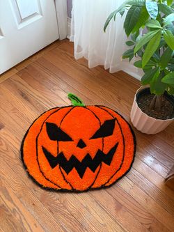 Jack-O lantern tufted rug