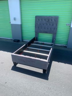 Twin Bed Frame (Gray upholstered)￼