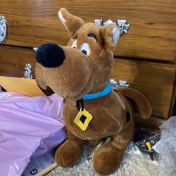 Scooby Doo Cartoon Network Vintage Sitting Plush Cartoon Dog  18” Large 2000