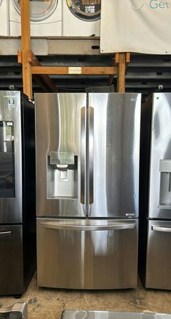 LG Stainless Steel French Door Fridge with IceMaker