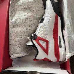 Air Jordan 4 “Fire Red” (Retro) 