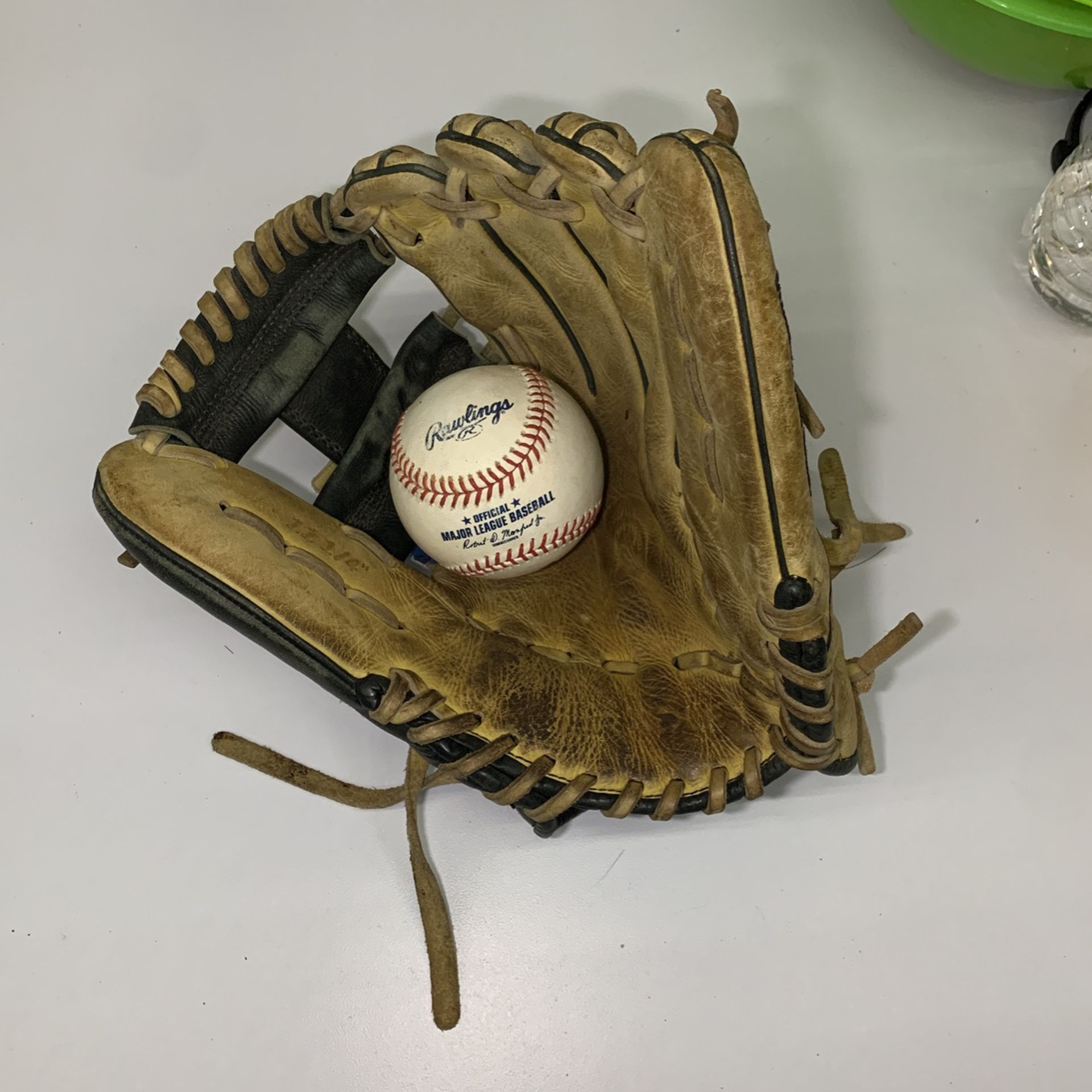 Youth Baseball Glove