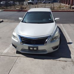 Nissan Altima S 