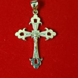 10kt Gold Cross Pendant 