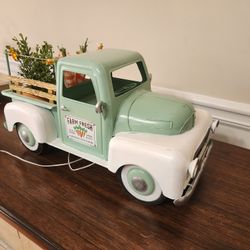 Farmhouse Vintage Truck Decor w/ Lights – Spring / Easter