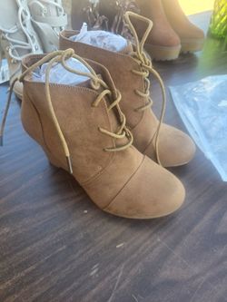 New Fall Boots $10 size 8