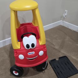 Little Tikes Cozy Coupe - Red and Yellow Play Car