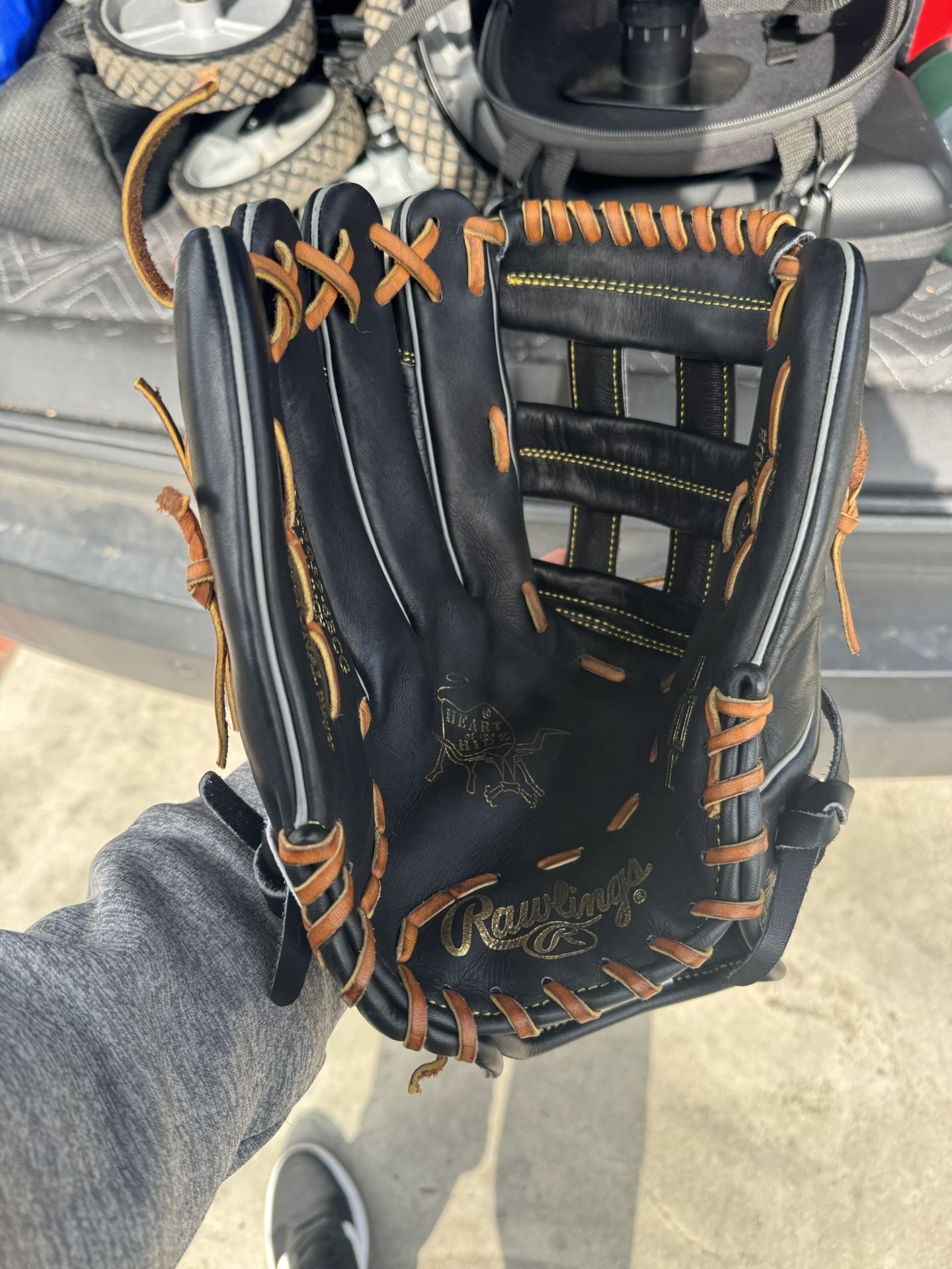 Rawlings Baseball Glove