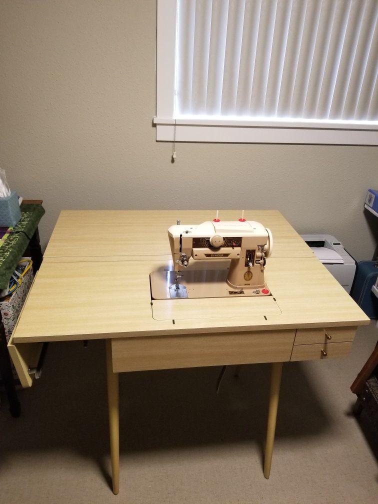Singer #430 "Profile" cabinet & Singer 401 sewing machine