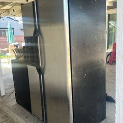Frigidaire Stove And Kenmore Refrigerator