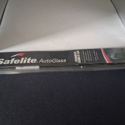 Safelite Windshield Wipers Blades, (22" & 18")