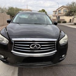 2013 Infiniti JX35. 3Rd Row Seat. Clean Title. Full Options. 