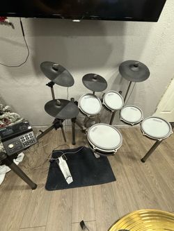 Simmons titan 70 electric drum kit