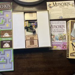 Steve Jackson Games Munchkin Deluxe Board Game