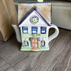 Tea Shop Collectible Teapot 4”
