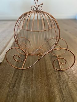 Metal Cinderella Pumpkin Carriage Centerpiece Decoration (15.5")