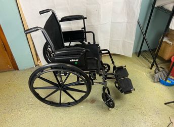 Drive Cruiser III Wheelchair Black Foldable w/ Swing-Away Footrests