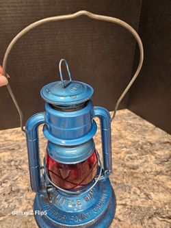 vintage Dietz "Little Giant" 70-Hour Fount Capacity Lantern