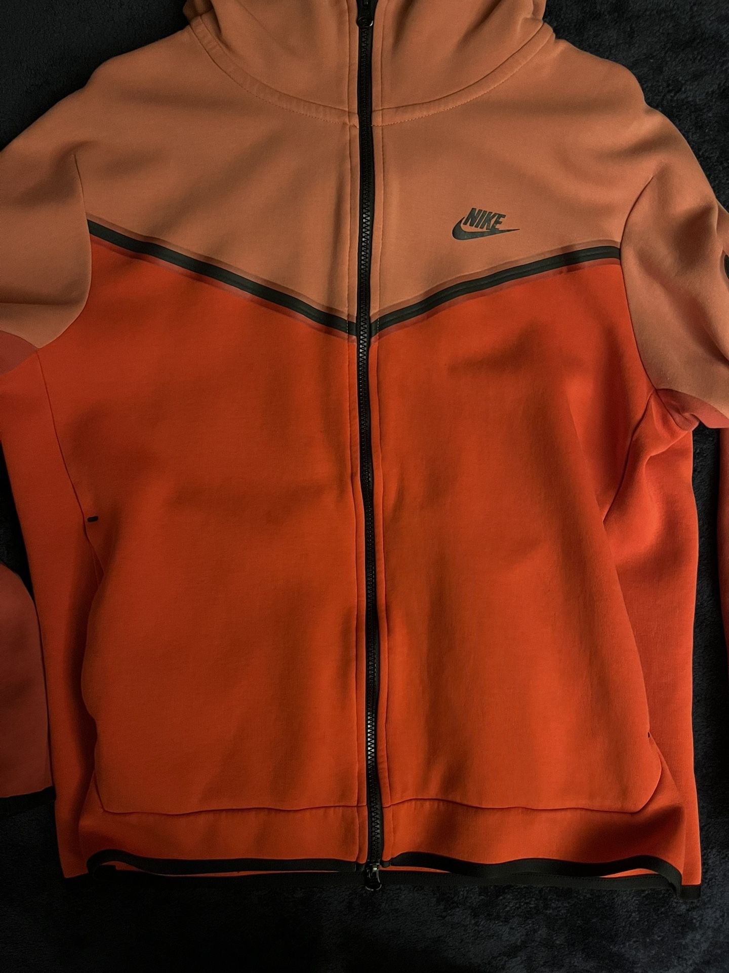 Nike Tech Fleece Hoodie (Men’s Large)