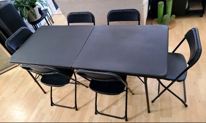 Table/Poker table/Chairs