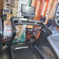 2025 Model Nordictrack Commercial 1750 - 22x60" belt - 12% max incline- 16" screen