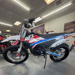 Dirt Bikes 300 Cc