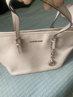 MK Purse 👛 Light Pink Color 