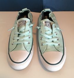 Women’s Converse size 9 1/2, New