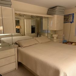 FREE Modern High-Gloss Bedroom Furniture Set