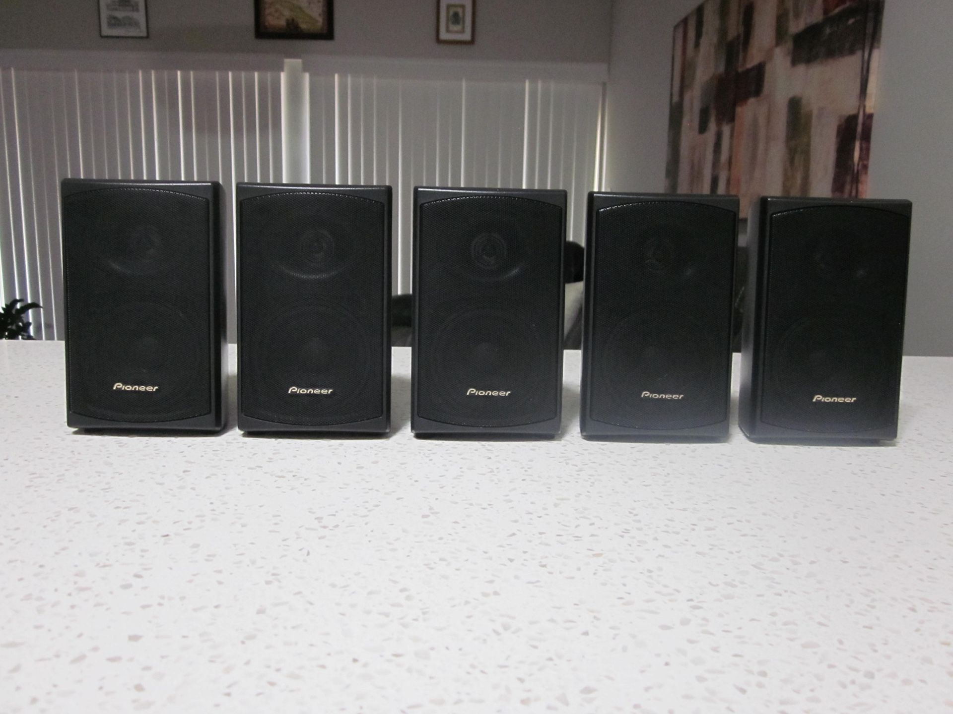* Pioneer * High Quality High Power Home Theater Surround Sound Speaker System And Mounting Brackets In Brand New Mint Condition . Must See .