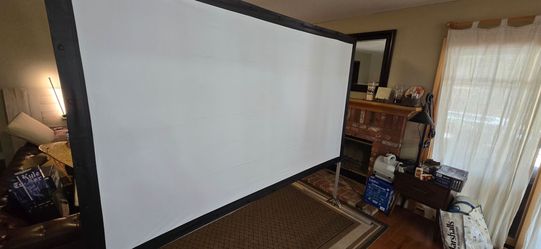 Projector Screen