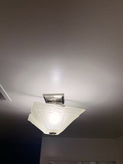 lamps/towel racks