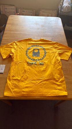 New Nike SB Lock Chain Skateboard Yellow Shirt Men’s L Large (Loose Fit)