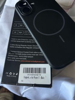Black Magnetic iPhone 17 Phone Case