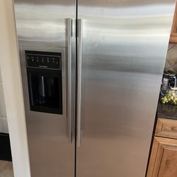 Refrigerator Used - Fisher and Paykel 