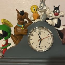 Looney Tunes -Rare Vintage Mantle Clock