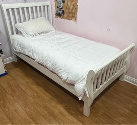 Twin bed