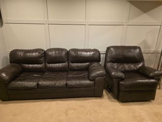 Brown Leather Sleeper Sofa w/(2) Recliner Chairs